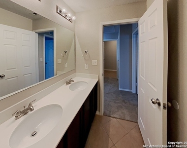 12823 Limestone Way - Photo Thumbnail 9