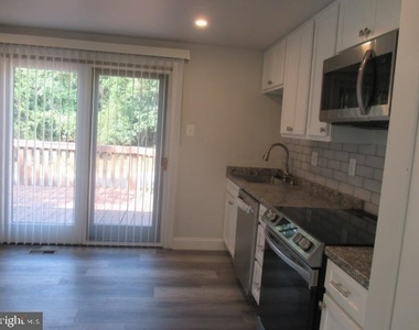 6332 Sandchain Road - Photo Thumbnail 8