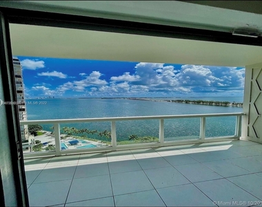 2451 Brickell Ave - Photo Thumbnail 1