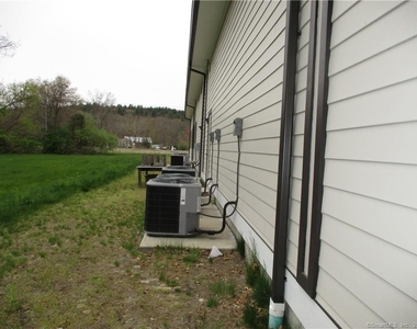 17 B Kennedy Drive - Photo Thumbnail 11