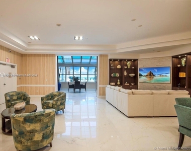 6917 Collins Ave - Photo Thumbnail 5