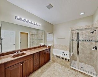 5589 Remsen Cay Lane - Photo Thumbnail 5