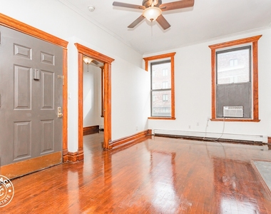 1079 Broadway - Photo Thumbnail 5