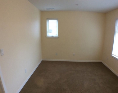 425 Ne Fremont - Photo Thumbnail 10