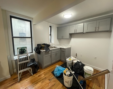 381 Berry Street - Photo Thumbnail 8