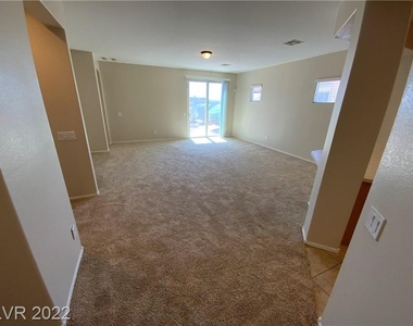 6901 Brier Creek Lane - Photo Thumbnail 2