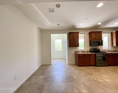 12812 N Camino Vieja Rancheria - Photo Thumbnail 13