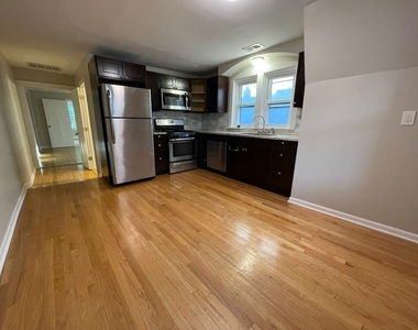 3133 W Lyndale Street - Photo Thumbnail 11