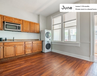 2139 West Chicago Avenue - Photo Thumbnail 18