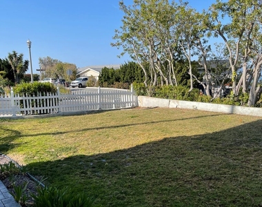 617 East Avenida San Juan - Photo Thumbnail 20