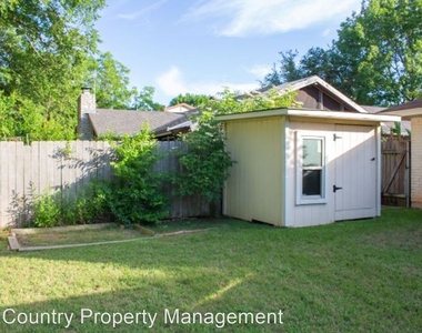 2402 Laramie Trail - Photo Thumbnail 29