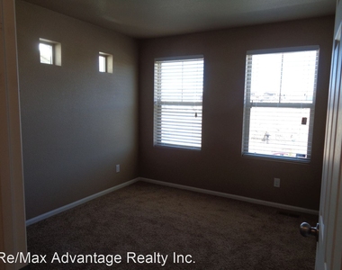 8221 Plumwood Circle - Photo Thumbnail 10