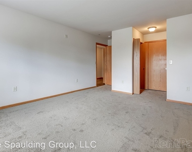 6516 W National Ave - Photo Thumbnail 17