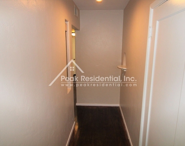 1540 36th Street #1 - Lower Unit - Photo Thumbnail 9