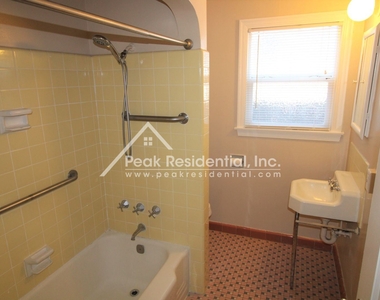 1540 36th Street #1 - Lower Unit - Photo Thumbnail 10