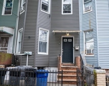 334 Jerome Street - Photo Thumbnail 12