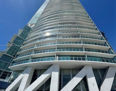 888 Biscayne Blvd - Photo Thumbnail 27