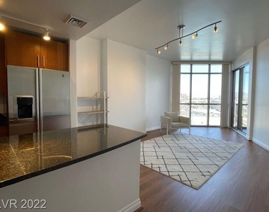 200 West Sahara Avenue - Photo Thumbnail 4