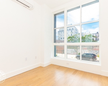 824 Lexington Avenue - Photo Thumbnail 6