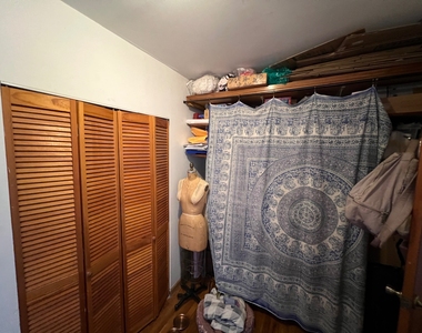 202 East 7th Street - Photo Thumbnail 6
