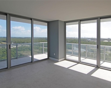 16385 Biscayne Blvd - Photo Thumbnail 51