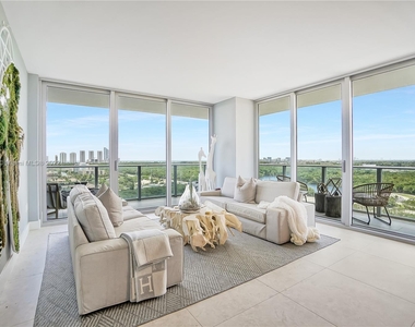 16385 Biscayne Blvd - Photo Thumbnail 0