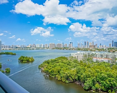 16385 Biscayne Blvd - Photo Thumbnail 14