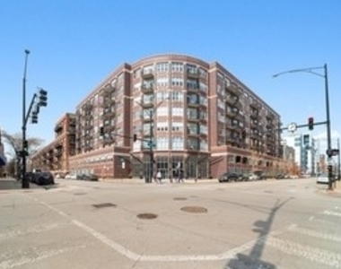 1000 W Adams Street - Photo Thumbnail 0