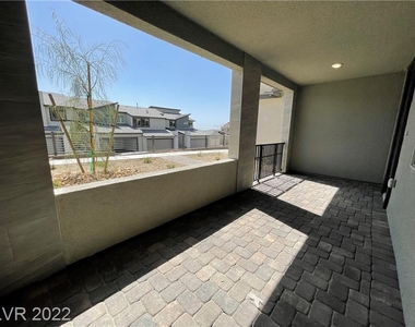 482 Fairview Hills Street - Photo Thumbnail 17