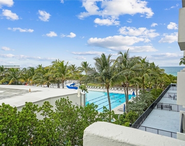 9273 Collins Ave - Photo Thumbnail 6