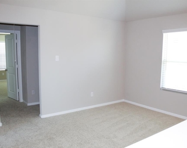 7105 Aster Drive - Photo Thumbnail 13