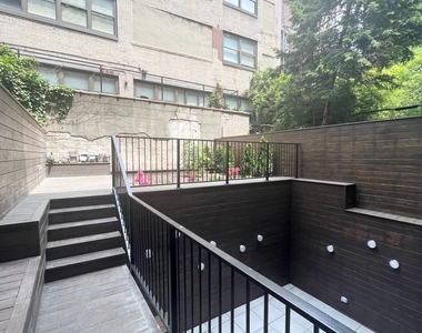 319 East 93rd Street - Photo Thumbnail 13