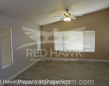 5422 N Rattler Way - Photo Thumbnail 8