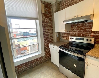 245 Madison Ave Unit 602 - Photo Thumbnail 6