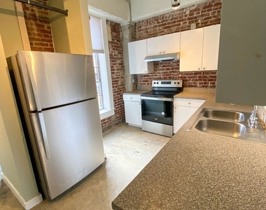 245 Madison Ave Unit 602 - Photo Thumbnail 5