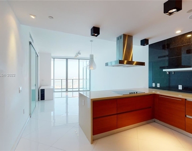 1100 Biscayne Blvd - Photo Thumbnail 5