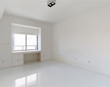 1100 Biscayne Blvd - Photo Thumbnail 26