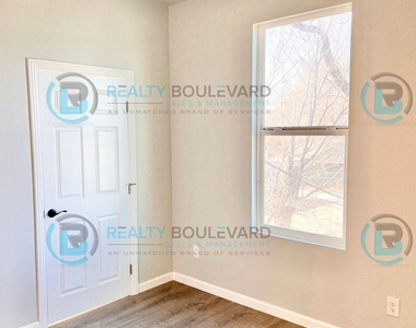 651 Elko Ave, - Photo Thumbnail 4