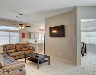 5232 Green Vine Street - Photo Thumbnail 11