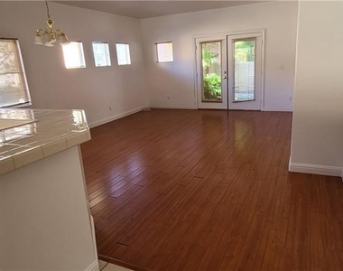 10520 Allthorn Avenue - Photo Thumbnail 2