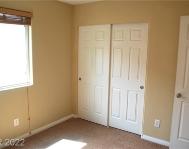 9037 Victor Creek Avenue - Photo Thumbnail 20