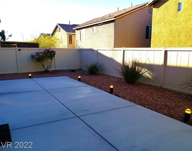 9037 Victor Creek Avenue - Photo Thumbnail 23