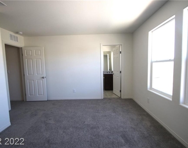 3442 Sierra Iris Street - Photo Thumbnail 19