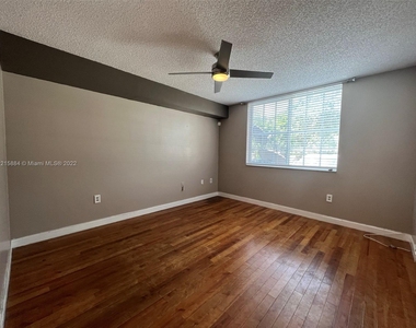 2133 Renaissance Blvd - Photo Thumbnail 5