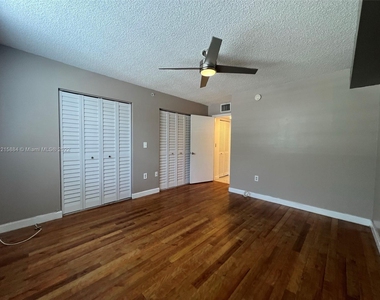 2133 Renaissance Blvd - Photo Thumbnail 6