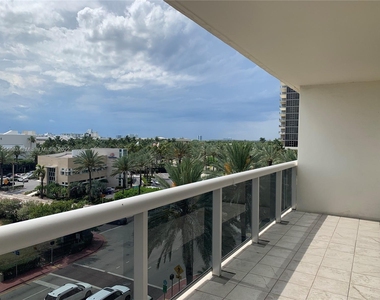 9595 Collins Ave - Photo Thumbnail 8