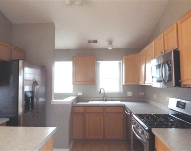 2927 Rutland Circle - Photo Thumbnail 7