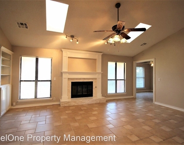 2108 Rockypoint Drive - Photo Thumbnail 2