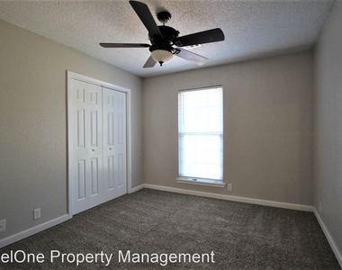 2108 Rockypoint Drive - Photo Thumbnail 7