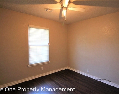 2108 Rockypoint Drive - Photo Thumbnail 6